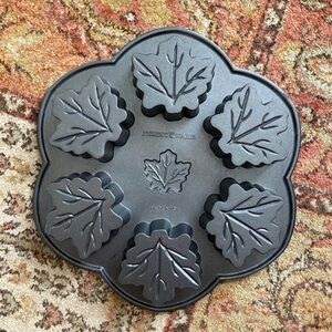 Nordic Ware Maple Leaf Pan